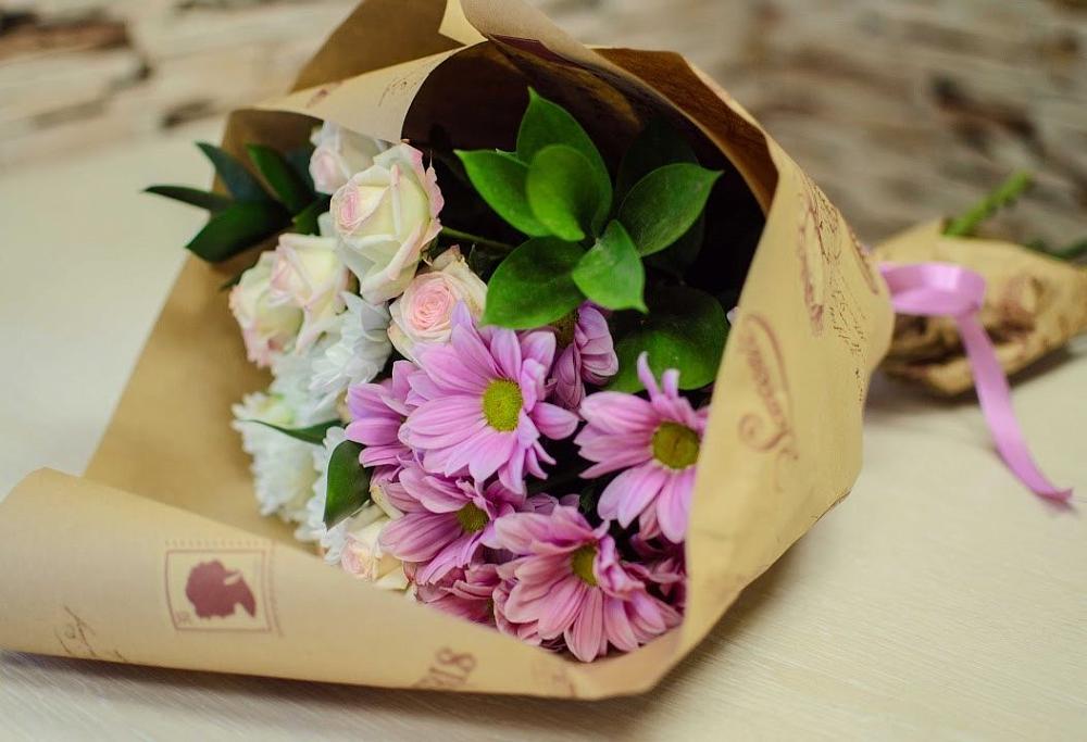 Букет цветов из: Розы и Хризантемы в Майкопе