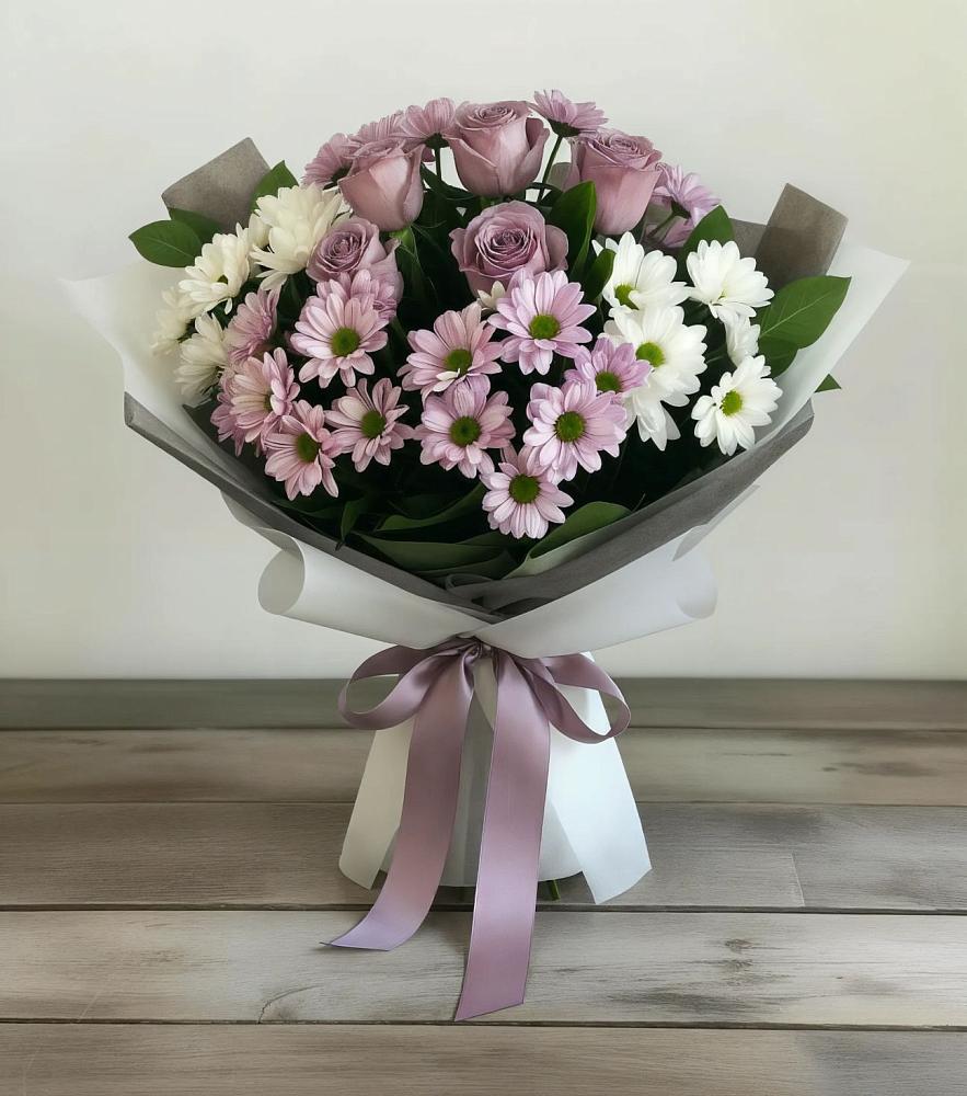 Букет цветов из: Хризантемы и Розы в Майкопе