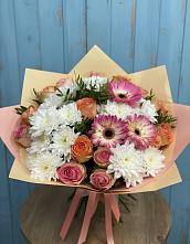 Букет цветов из:  Розы, Герберы и Хризантемы в Майкопе