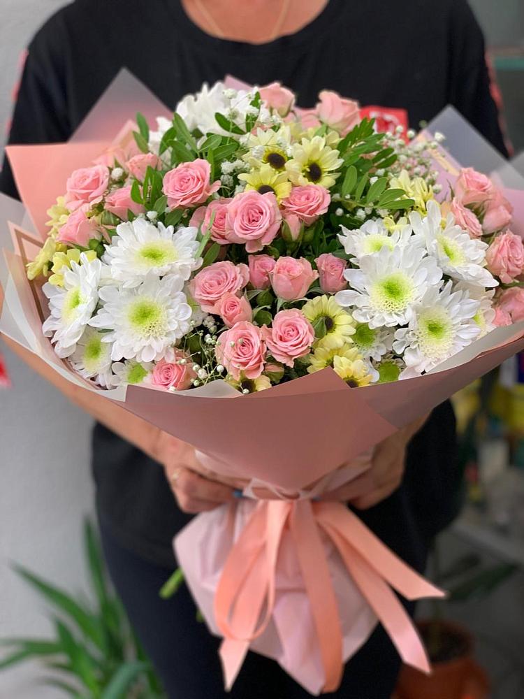 Букет цветов из: Розы и Хризантемы в Майкопе