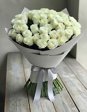 Букет 35 Белых роз в Майкопе