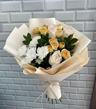 Букет цветов из:  Розы и Хризантемы в Майкопе