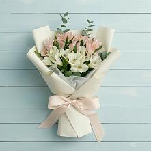 Букет цветов из:  Альстромерии в Майкопе