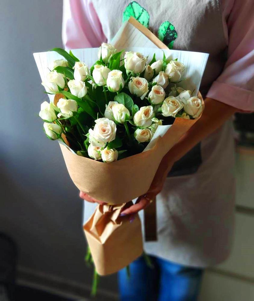 Букет цветов из: Розы в Майкопе