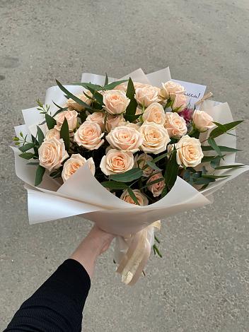 Букет Кремовые розы Латте в Майкопе