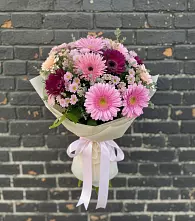 Букет цветов из:  Герберы и Хризантемы #REPLACE_PRED# Майкопе