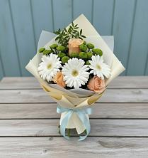 Букет цветов из:  Герберы, Розы и Хризантемы в Майкопе