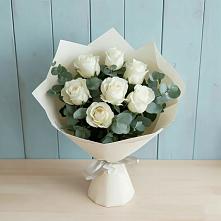 Букет Белые розы в Эвкалипте в Майкопе