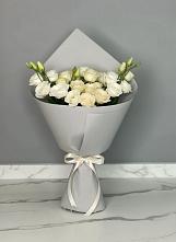 Букет цветов из:  Розы и Лизиантусы в Майкопе